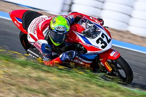 Debut di Magny Cours Veda dan Ramadhipa Siap Ukir Sejarah di JuniorGP Prancis