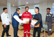 Otorita IKN Salurkan Pakaian untuk Pekerja Terdampak Kebakaran Tower Nusa Indah Otorita IKN Salurkan Pakaian untuk Pekerja Terdampak Kebakaran Tower Nusa Indah