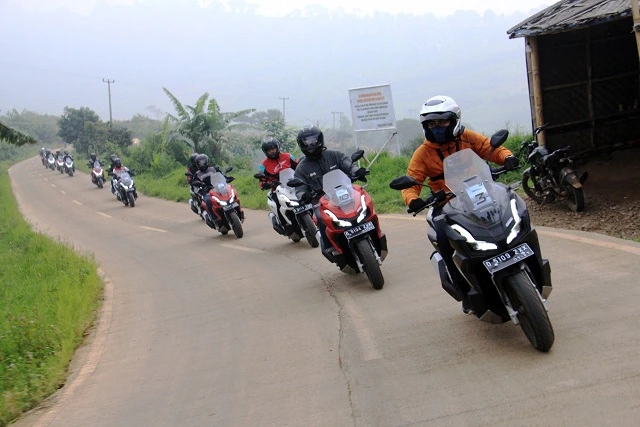 Naik Motor Ribuan Kilometer, Ini Panduan Cari Aman