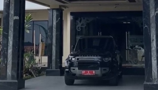 Mengapa Pemkot Samarinda Sewa Land Rover Defender? Ini Penjelasan Resminya