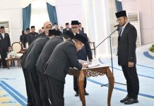 9 Pejabat Eselon II Baru Warnai Pelantikan 110 ASN Pemprov Kaltim, Berikut Daftarnya 9 Pejabat Eselon II Baru Warnai Pelantikan 110 ASN Pemprov Kaltim, Berikut Daftarnya