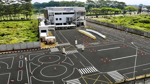 5 Fasilitas Unggulan Safety Riding Center Baru Ini, Hadir dengan Fasilitas Edukasi Lengkap. Safety Riding Center Jawa Tengah