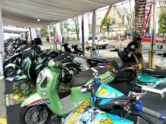Honda Modif Contest Samarinda Series Pecah, 153 Motor Adu Kreativitas. Honda Modif Contest Samarinda