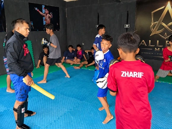 Coaching Clinic & Sparring Session, Eko Roni Saputra Gembleng Mental Atlet Muda Samarinda